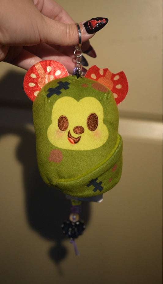 zombae bag charm 💚🔗